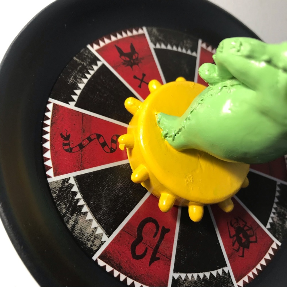 Tray Jewelry Oogie Boogie Roulette Wheel - Picture 5 of 8